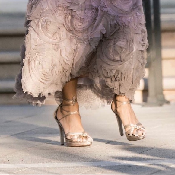 Gorgeous champagne gorgeous satin beaded sandals - Picture 5 of 6